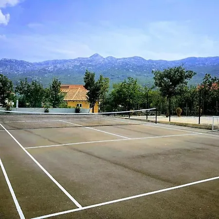 La Plazza Villa Dugopolje