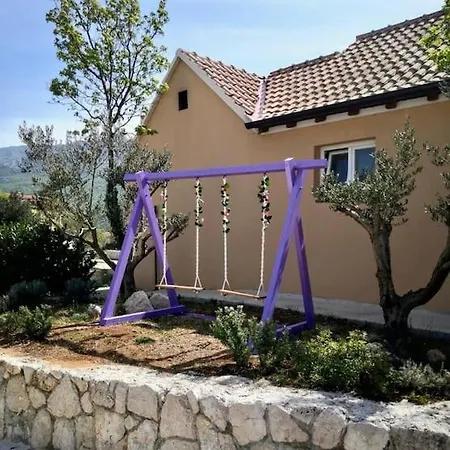La Plazza Villa