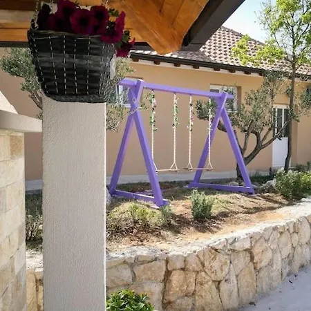 La Plazza Villa Dugopolje