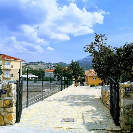 Vila La Plazza Dugopolje