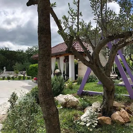 La Plazza Villa Dugopolje